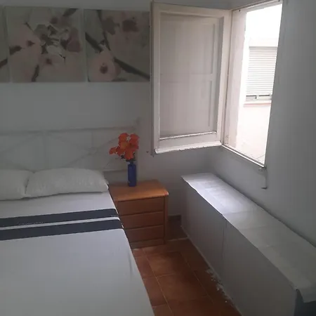 Alquiler Habitacion- Descanso - Bano Compartido * Sabadell
